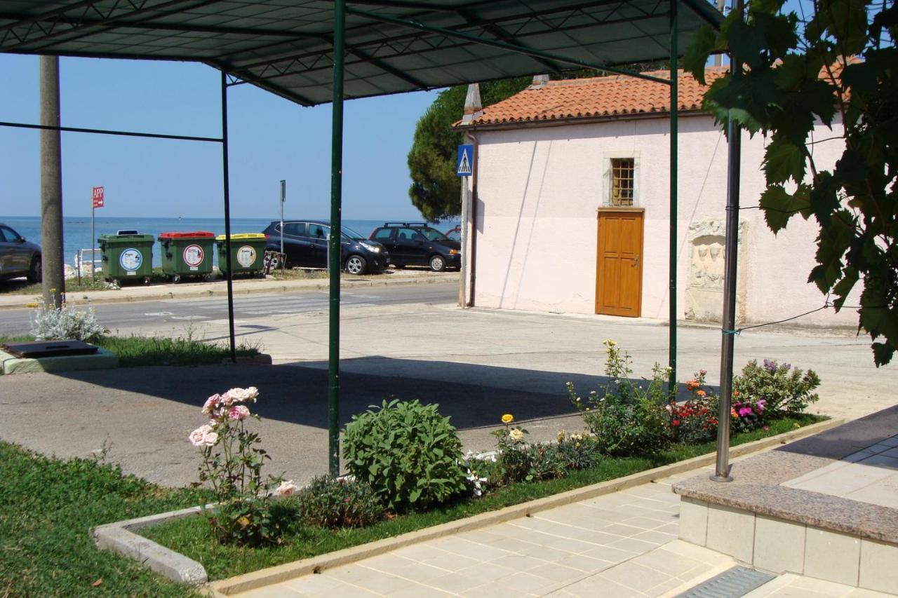 Apartments By The Sea Zambratija, Umag - 2557 Eksteriør billede